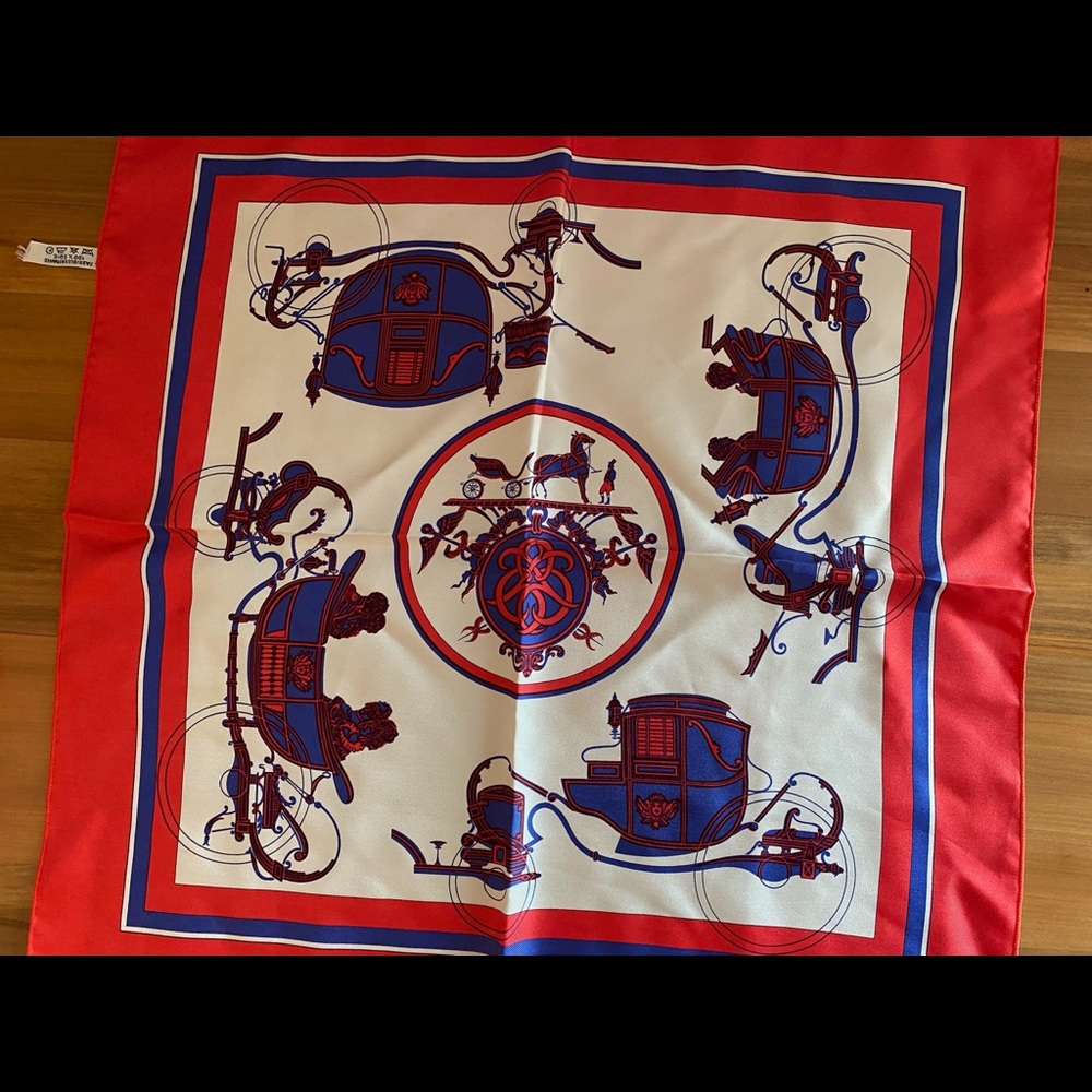 Red and blue Hermès scarf 🐎